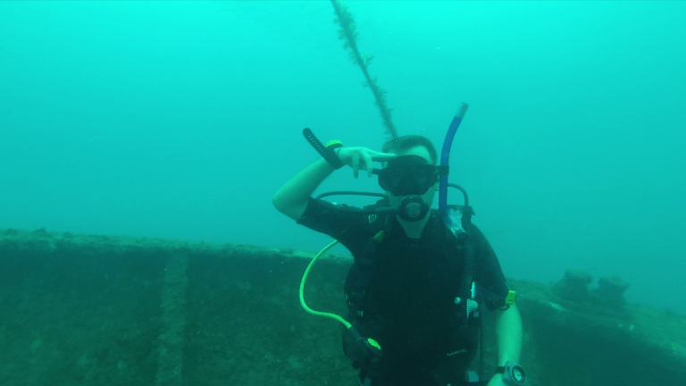 vlcsnap-2014-10-06-21h52m21s87.png image